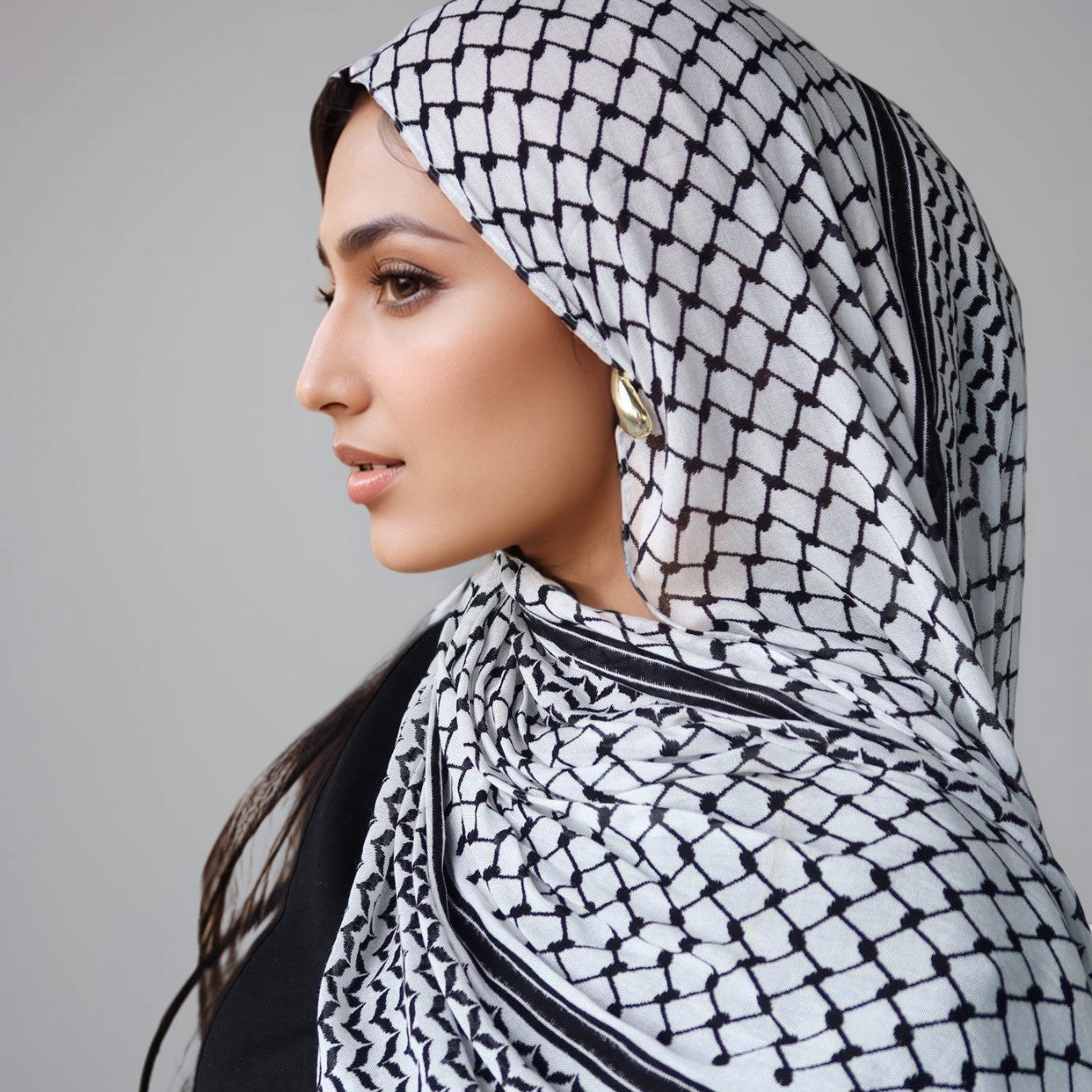 Elvara Chiffon Plaid Scarf