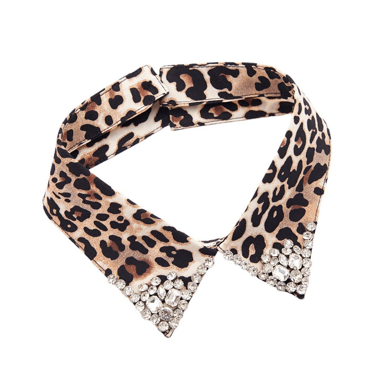 Serane Leopard Knit Collar